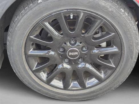 Used 2015 MINI Cooper S image 15