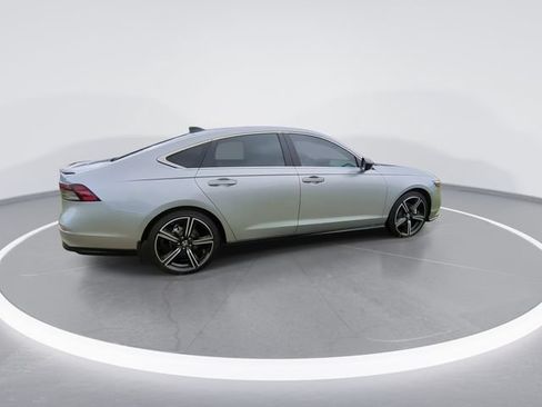 Used 2025 Honda Accord Sport image 8