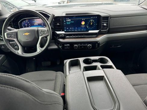 Used 2024 Chevrolet Silverado 2500 LT AWD/4WD image 11