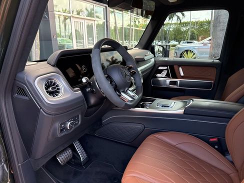 Used 2025 Mercedes-Benz G 63 AMG 4MATIC image 5
