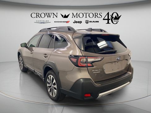Used 2024 Subaru Outback Limited AWD/4WD image 12