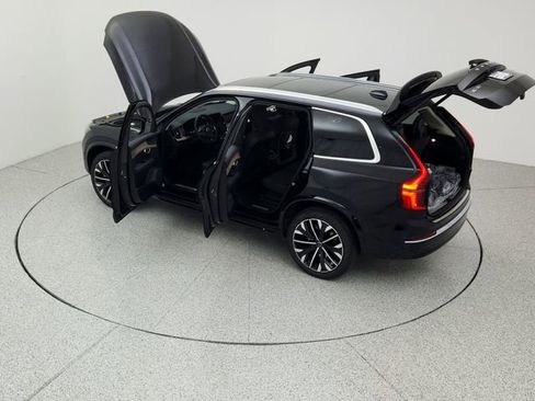 New 2026 Volvo XC90 B6 Plus w/ Protection Package Premier image 37