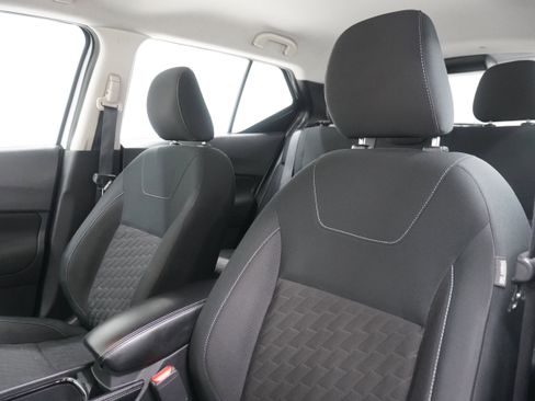 Used 2023 Nissan Kicks SV FWD image 11