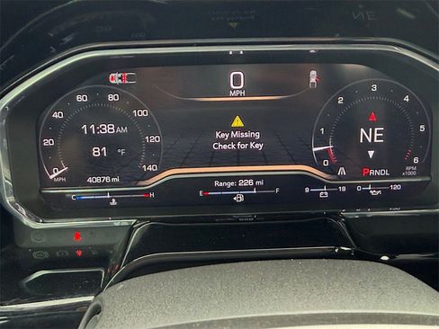 Used 2025 GMC Sierra 1500 SLT image 14