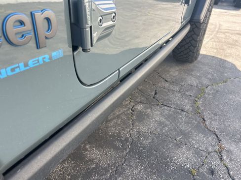 Used 2025 Jeep Wrangler Willys image 17