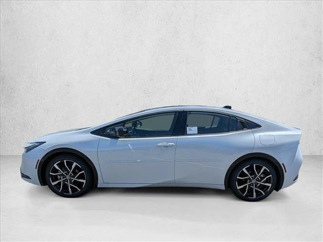 New 2026 Toyota Prius Plug-In Hybrid FWD image 5