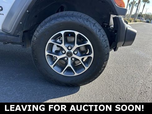 Used 2024 Jeep Wrangler Sport image 8
