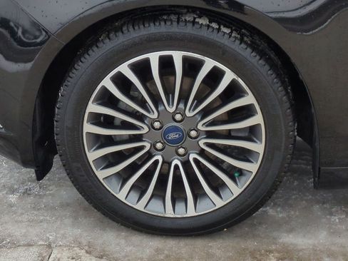 Used 2018 Ford Fusion Titanium image 13