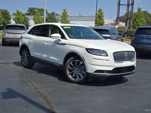 Used 2023 Lincoln Nautilus Reserve AWD/4WD image 31