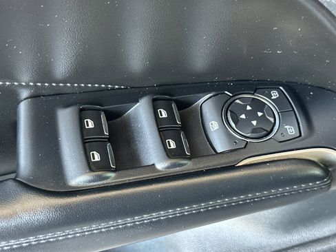 Used 2017 Lincoln MKC Premiere FWD image 13