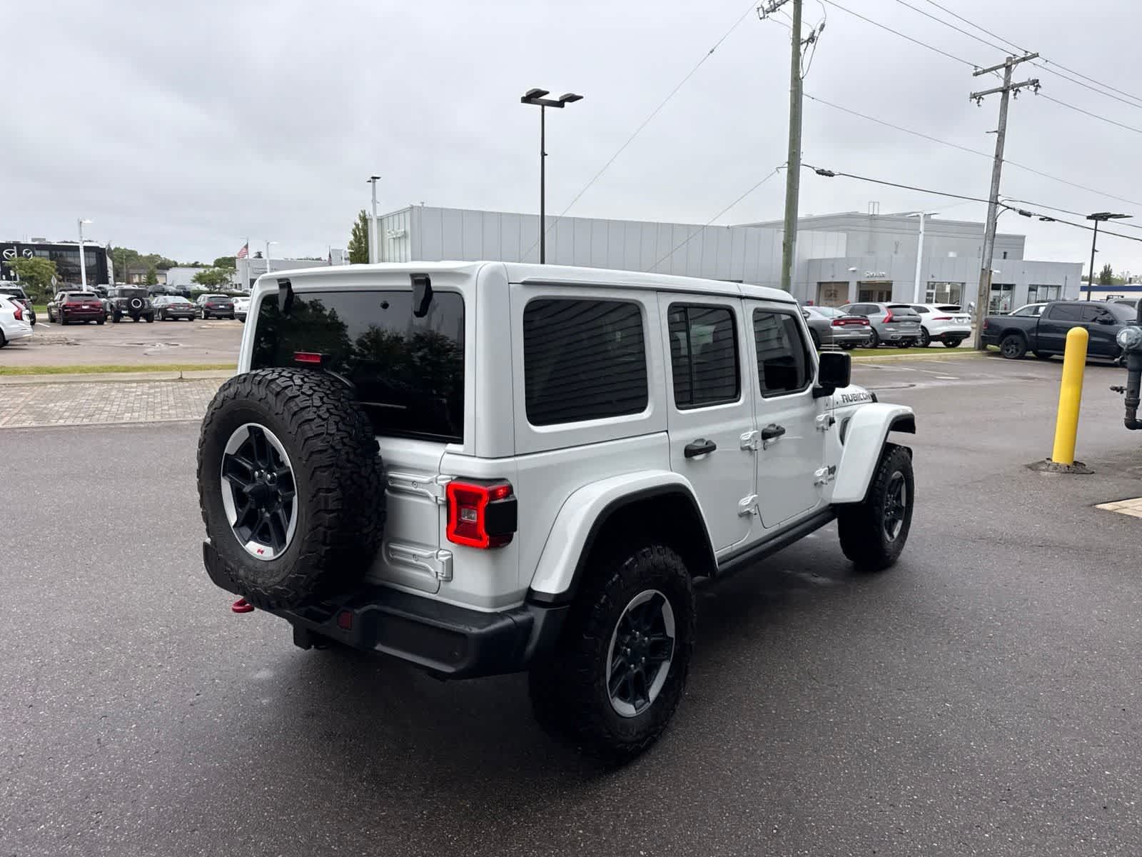 Used 2021 Jeep Wrangler Unlimited Rubicon w/ Dual Top Group AWD/4WD image 5