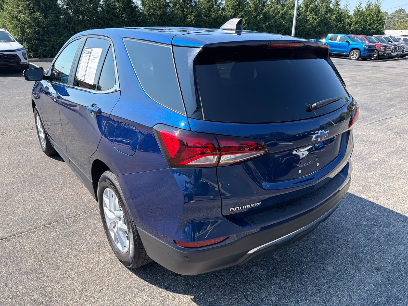 Used 2023 Chevrolet Equinox LT FWD image 3