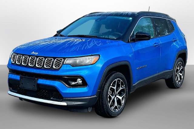 Used 2025 Jeep Compass Limited AWD/4WD image 3