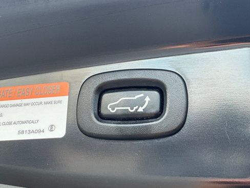 Used 2019 Mitsubishi Outlander SEL AWD/4WD image 32
