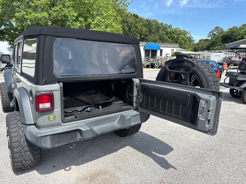 Used 2021 Jeep Wrangler Unlimited Sport AWD/4WD image 31