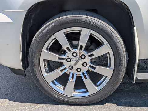 Used 2012 GMC Yukon Denali AWD/4WD image 13