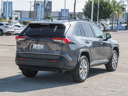 Used 2023 Toyota RAV4 XLE Premium FWD image 7