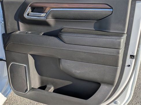 Used 2024 GMC Sierra 1500 SLT image 27