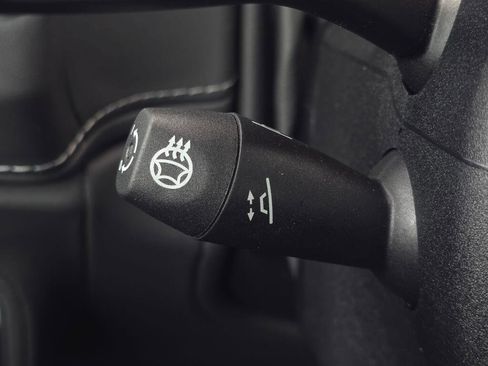 Used 2025 Mercedes-Benz G 63 AMG 4MATIC image 38