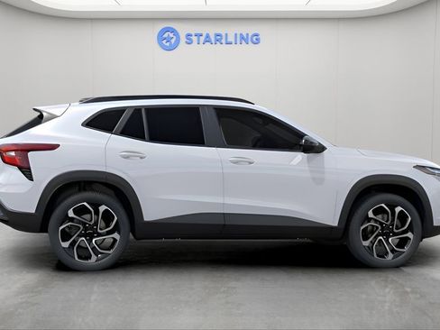 New 2026 Chevrolet Trax RS FWD image 4