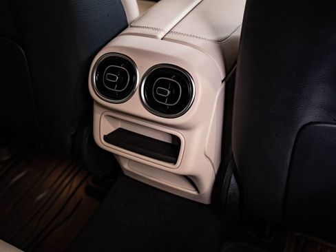 Certified 2026 Mercedes-Benz GLC 300 4MATIC image 34