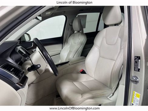 Used 2016 Volvo XC90 T6 Momentum AWD/4WD image 14