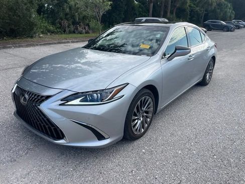 Used 2024 Lexus ES 350 w/ Technology Package FWD image 5