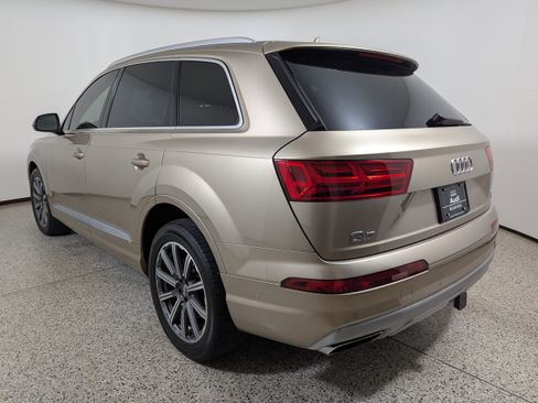 Used 2018 Audi Q7 3.0T Premium Plus AWD/4WD image 5