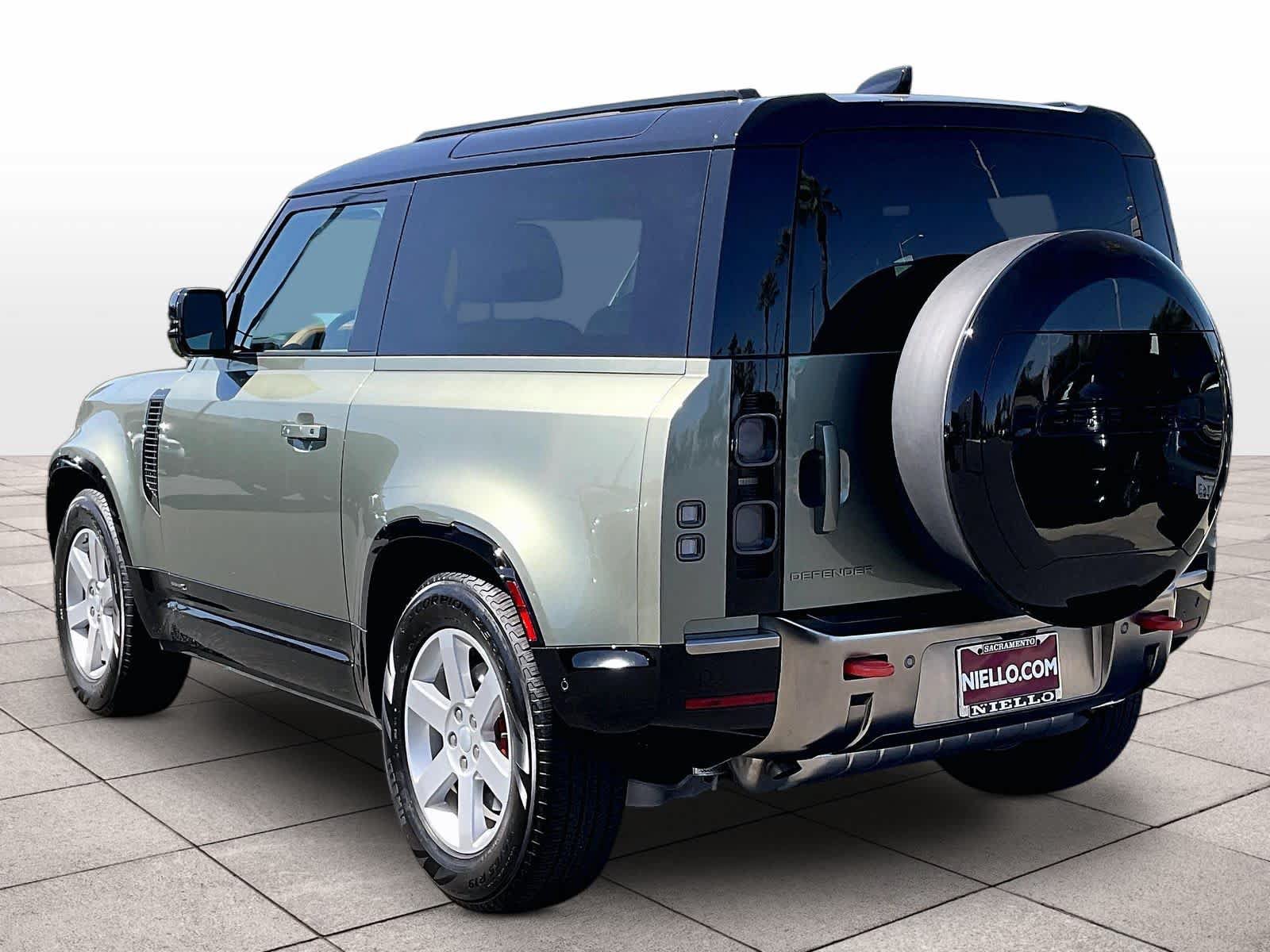 Used 2023 Land Rover Defender 90 X AWD/4WD image 14