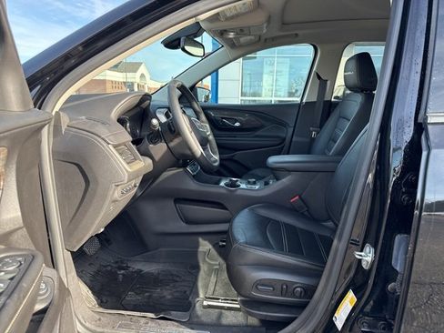 Used 2024 GMC Terrain Denali w/ Black Diamond Edition image 13