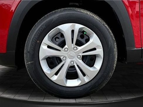New 2026 Chevrolet Trax LS w/ LS Convenience Package FWD image 12