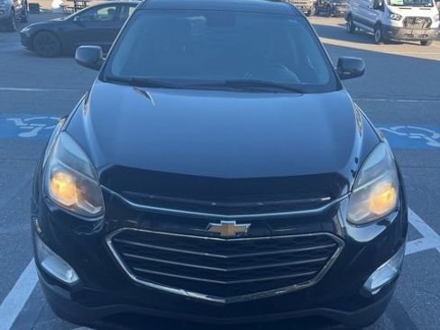 Used 2017 Chevrolet Equinox LT w/ Convenience Package image 1