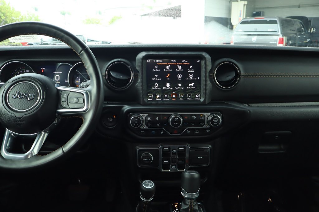 Used 2022 Jeep Wrangler Unlimited Sahara AWD/4WD image 30