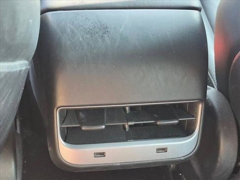 Used 2019 Tesla Model 3 Standard Range RWD image 16