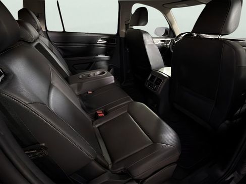 Used 2019 Volkswagen Atlas SE image 32