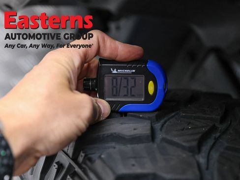 Used 2023 Jeep Wrangler Unlimited AWD/4WD image 28