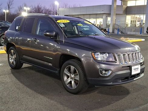 Used 2016 Jeep Compass High Altitude image 2