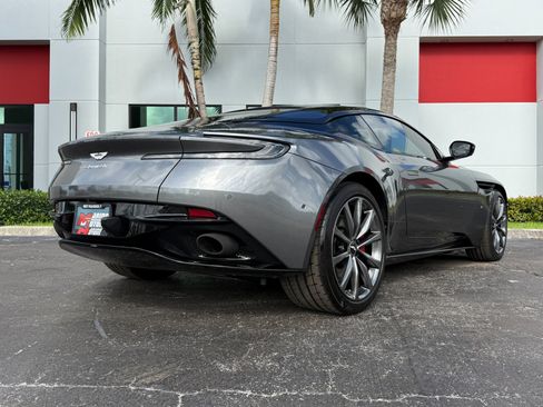 Used 2018 Aston Martin DB11 V12 RWD image 16