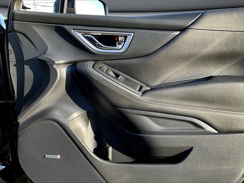 Used 2022 Subaru Forester Touring image 27