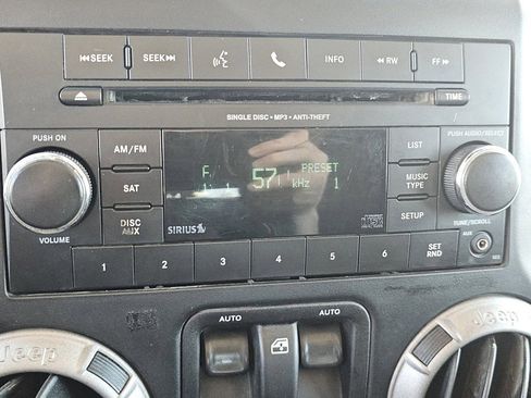 Used 2013 Jeep Wrangler Sport image 8