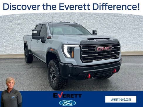 Used 2025 GMC Sierra 2500 AT4X image 1