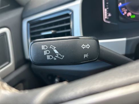 Used 2022 Volkswagen Atlas SE w/ Panoramic Sunroof Package image 23