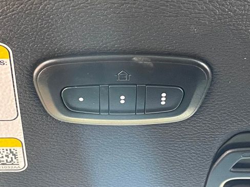 Used 2024 Jeep Wrangler Unlimited AWD/4WD image 29