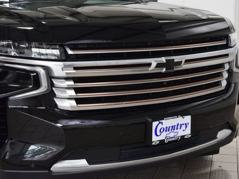 Used 2023 Chevrolet Tahoe High Country AWD/4WD image 13
