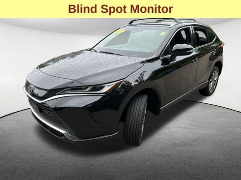 Used 2023 Toyota Venza XLE AWD/4WD image 5