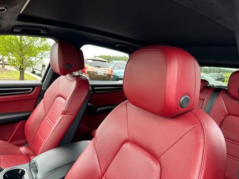 Used 2021 Porsche Cayenne GTS AWD/4WD image 15
