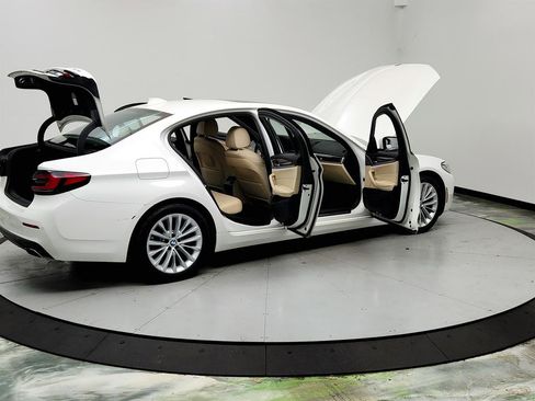 Used 2021 BMW 530i w/ Convenience Package RWD image 11