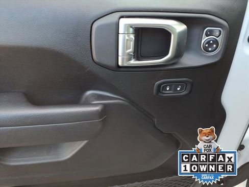 Used 2024 Jeep Wrangler Unlimited Rubicon image 13