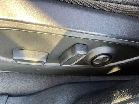 Used 2022 Jeep Grand Cherokee L Limited image 19