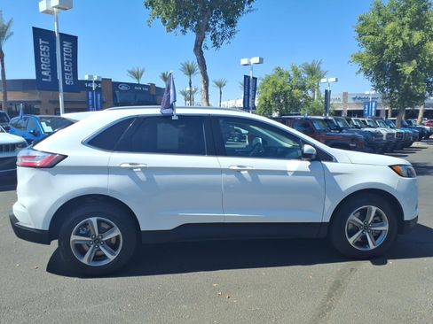 Certified 2023 Ford Edge SEL w/ Convenience Package AWD/4WD image 3